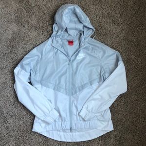 Women’s white & grey NIKE windbreaker zip-up